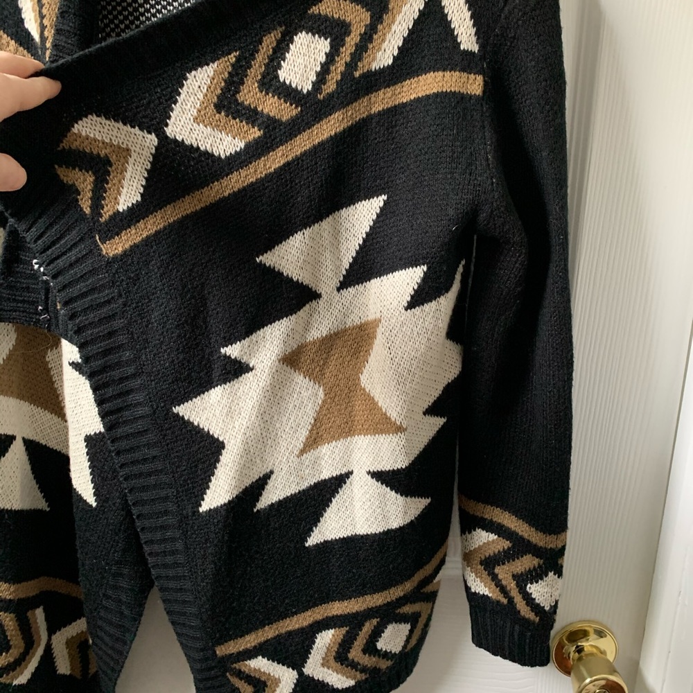 Cardigan - Picture 2 of 3